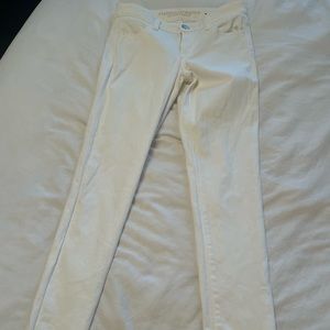 American eagle mid rise white jeans